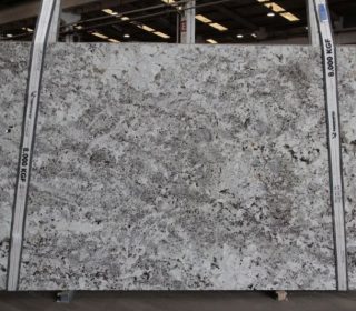 ALASKA WHITE 3cm 119" x 77"