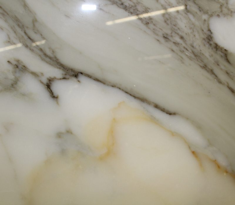 CALACATTA BORGHINI 3cm 118" x 72"