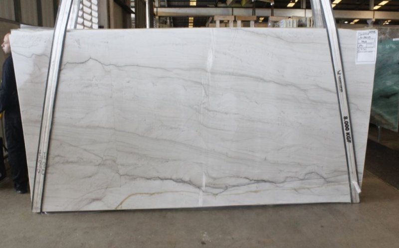 CALACATTA BRAZIL 3cm 125" x 64"