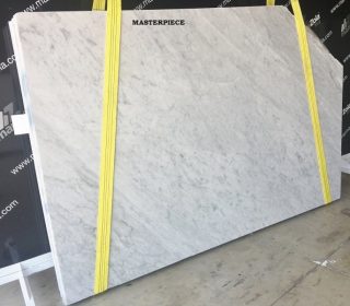 BIANCO CARARRA HONED