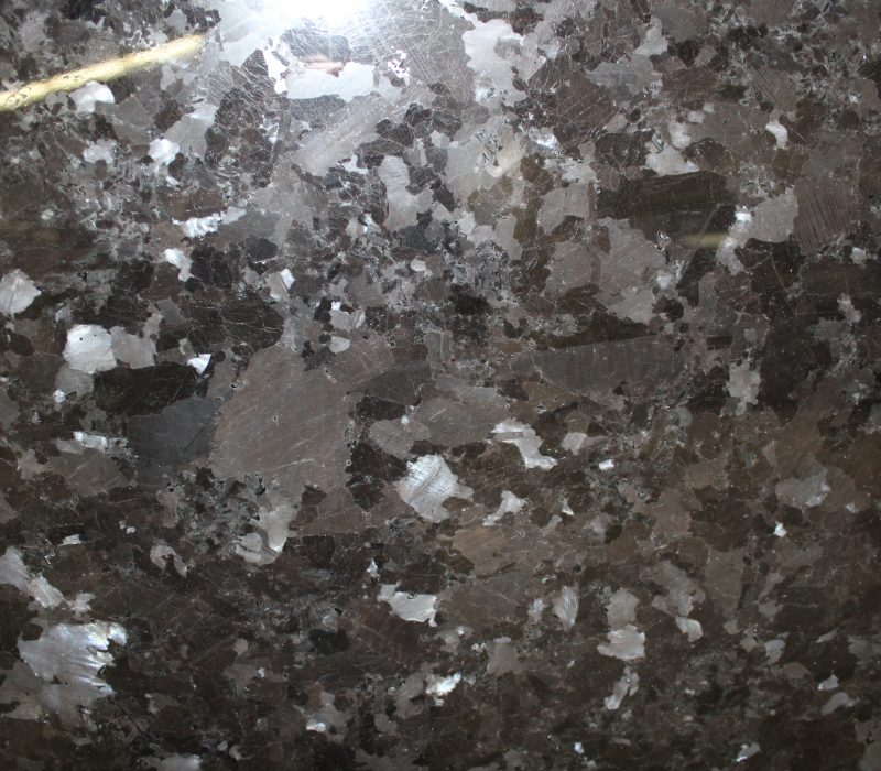 ANTIQUE BROWN COHIBA 3cm 126" x 76"