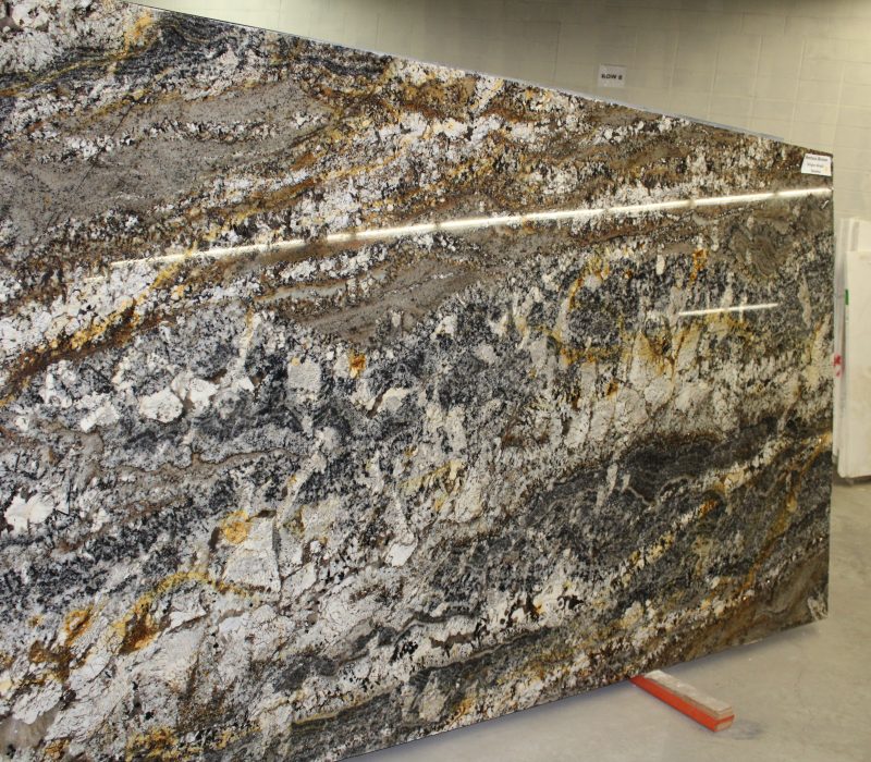 MONTANA BROWN 3cm 113" x 61"