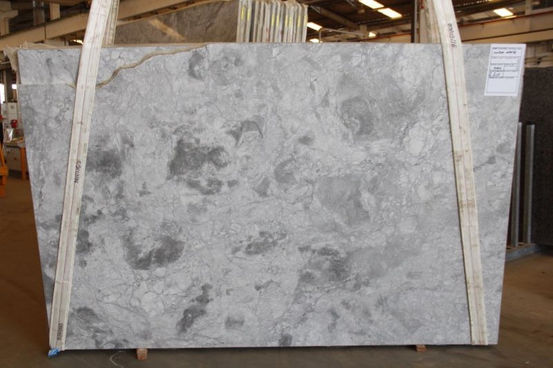 CALACATTA PREMIUM 3cm 114" x 69"