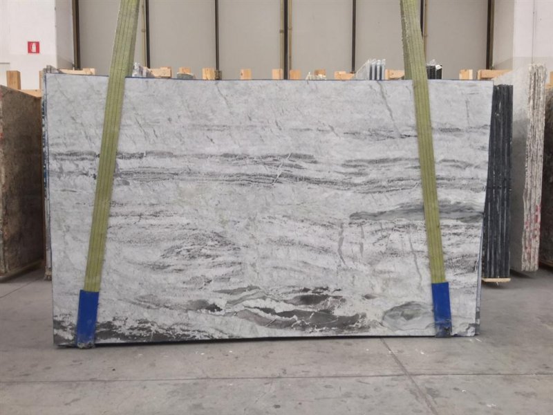 WHITE PRINCESS 3cm 105" x 63"